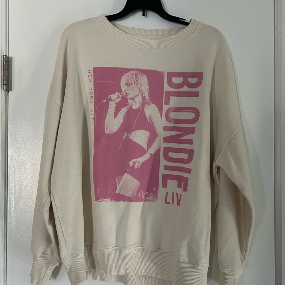 American Eagle Outfitters Cream and Pink Sweatshirt